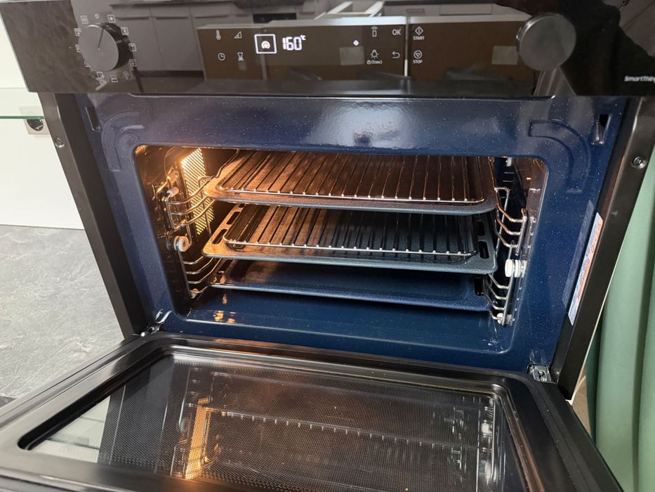 Кухня с вградени уреди