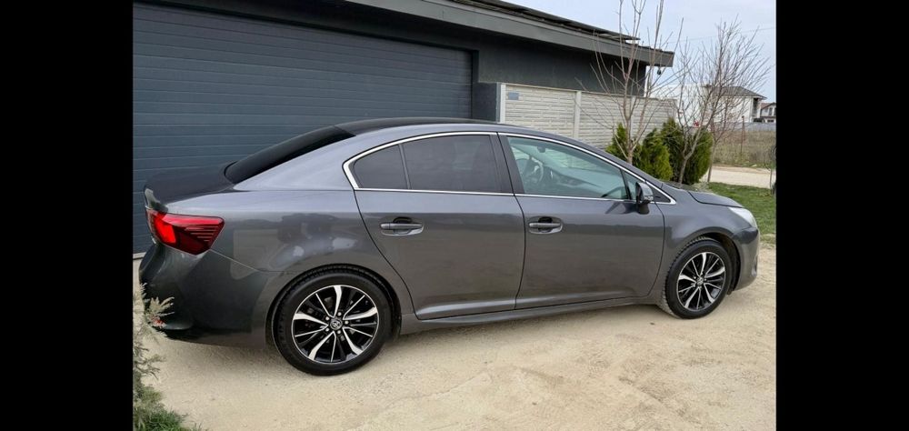 Toyota Avensis Benzina 1 8.+ GPL