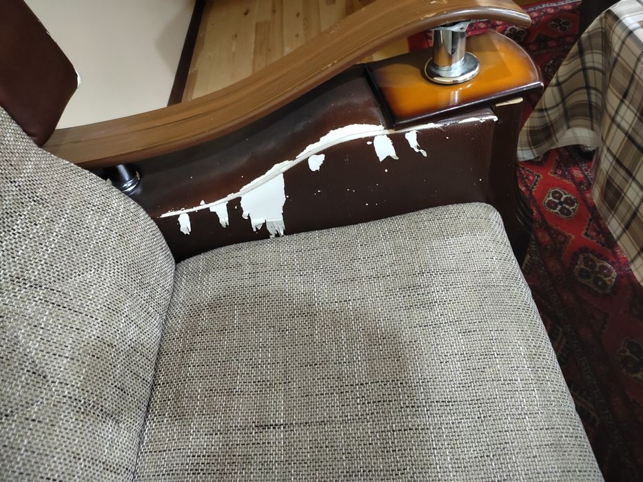 СРОЧНО  продается Мягкая мебель для гостиной