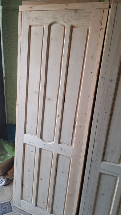 Двери деревянные  новый