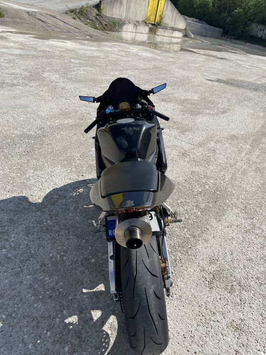 Honda CBR 600RR (PC37)