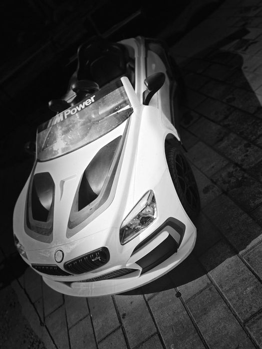 Vând masinuta BMW M