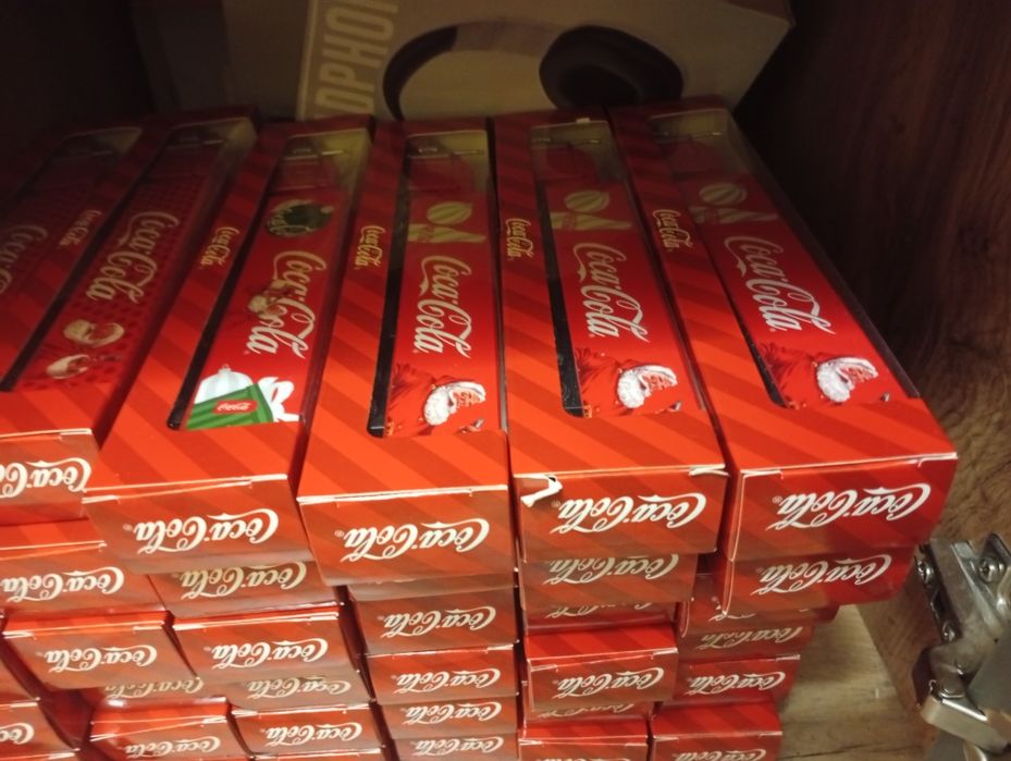 Продавам коледни камиони na coca cola