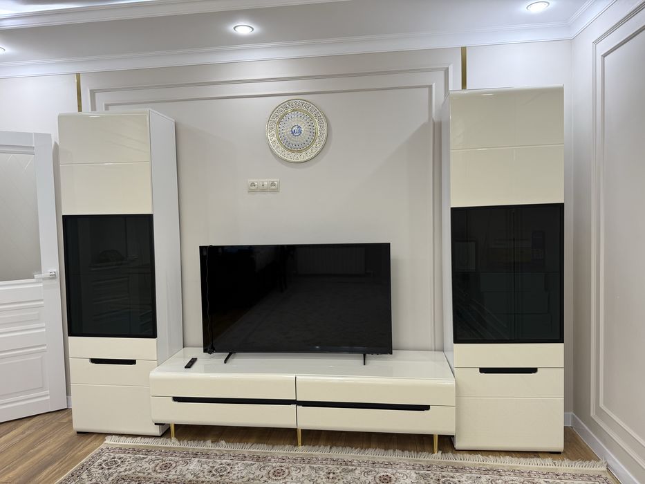 Продам шкаф и тумба под тв