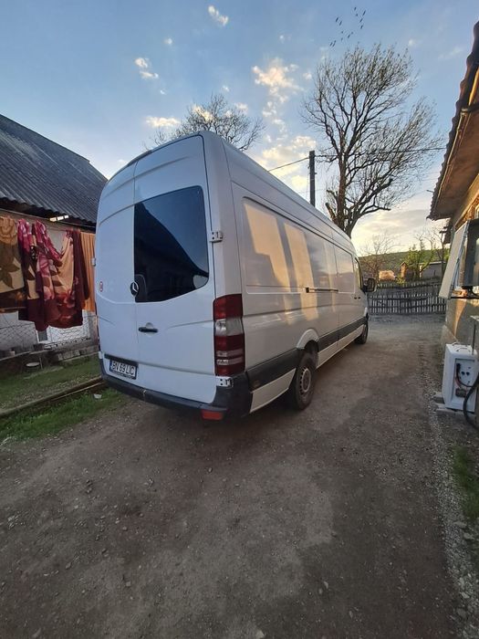 Vând Mercedes sprinter