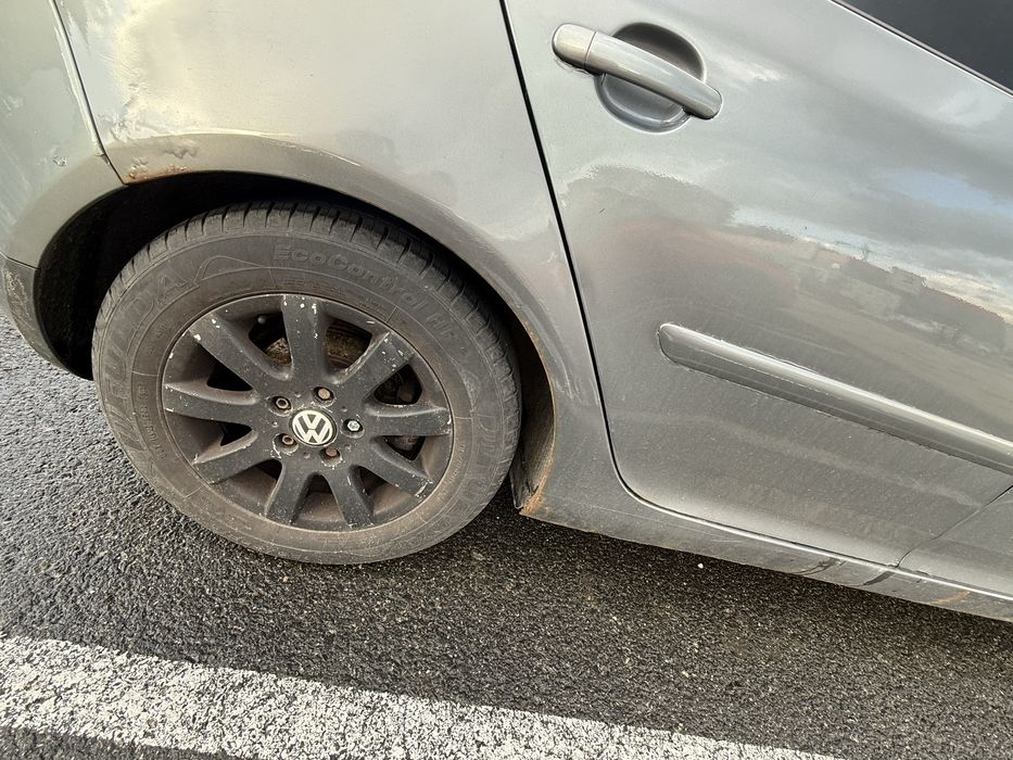 Vand Golf 5  - 4 uși