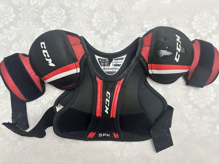 Продам хоккейную форму