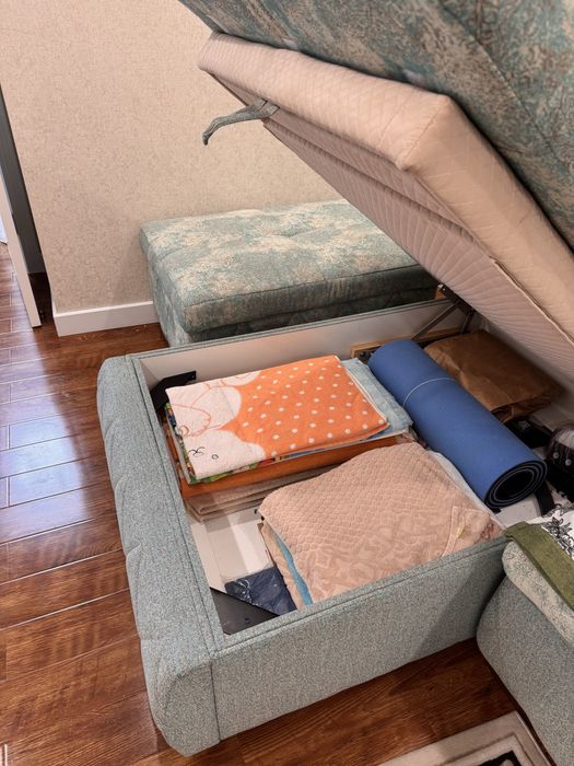 Диван для гостинной или зала