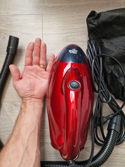 Mini aspirator Dirt Devil Nou M160 fara sac