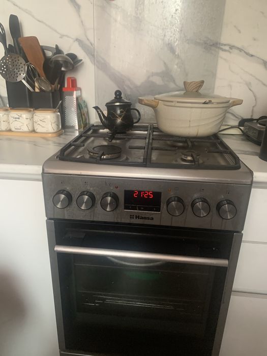 Продам  газ плита