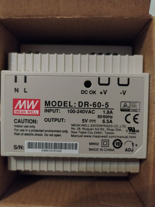 Источник питания