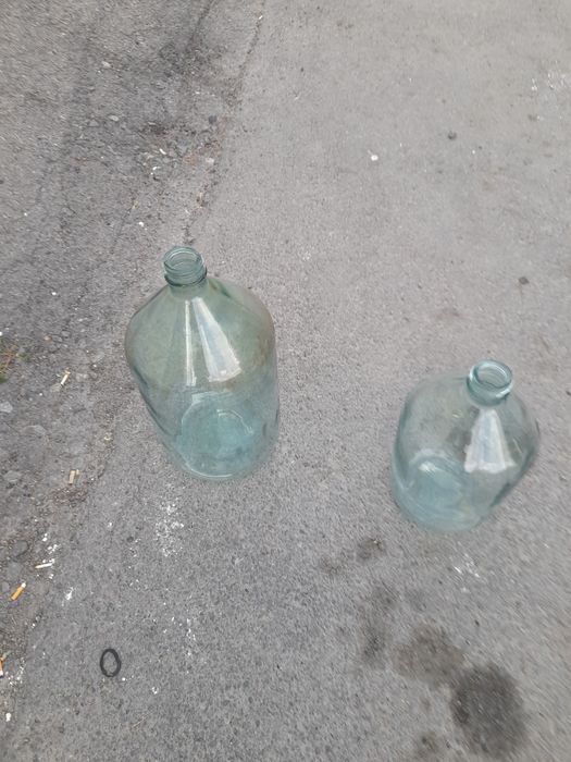 Продаю бутыли на 20л