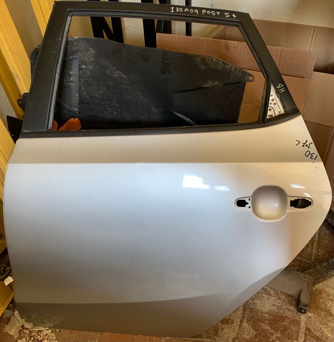 Задна лява врата за Хюндай i30, 2009 г.