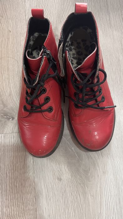 Продам обувь на девочку 28-31 размеры