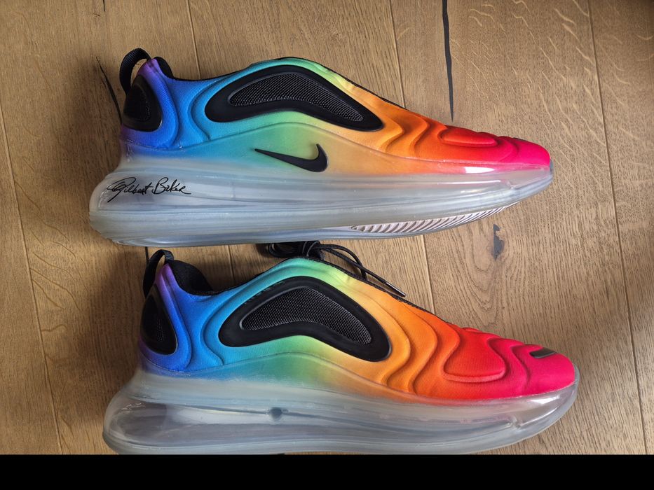 NIKE AIR MAX 720 BETRUE
Black/ Team