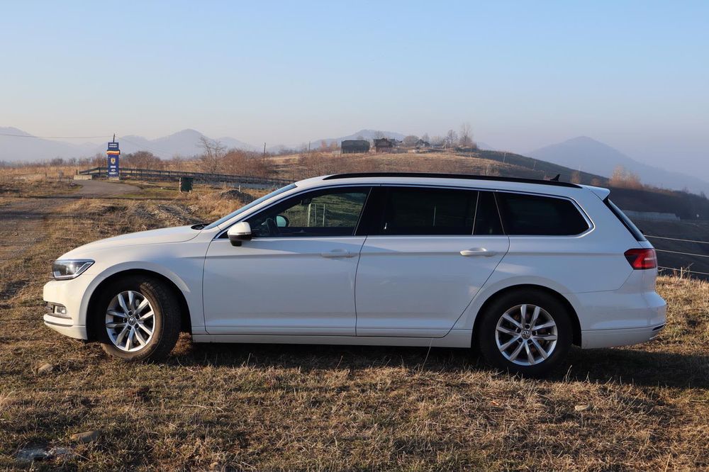 Vând Volkswagen Passat Variant R-Line