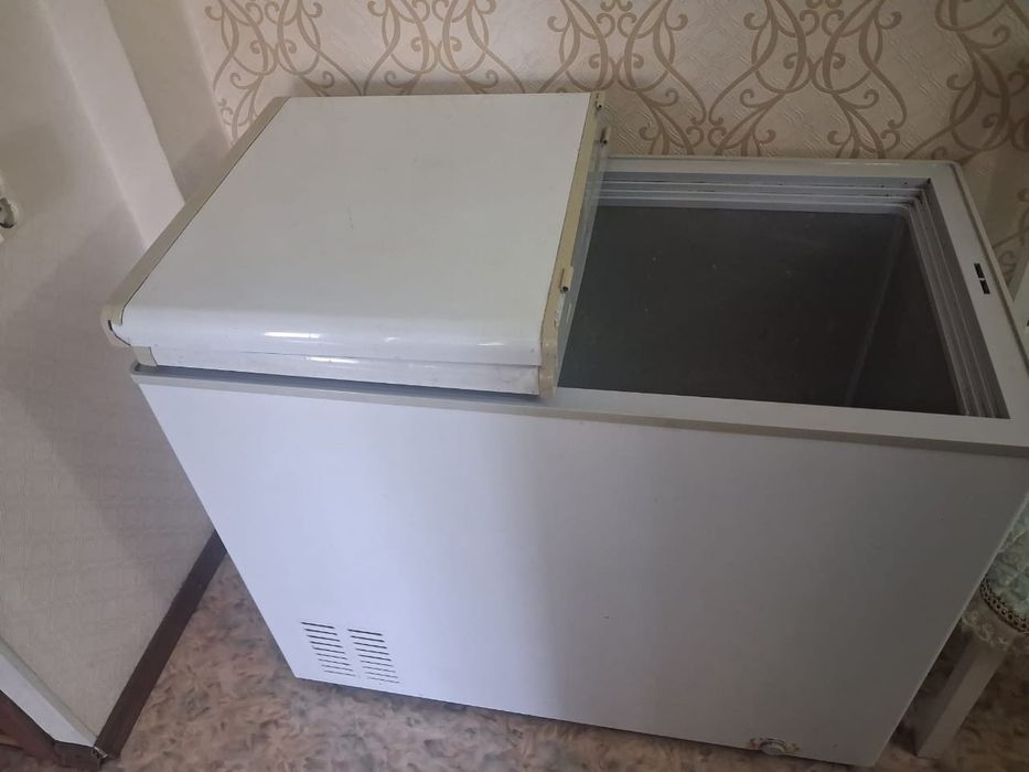 Продам морозильную камеру