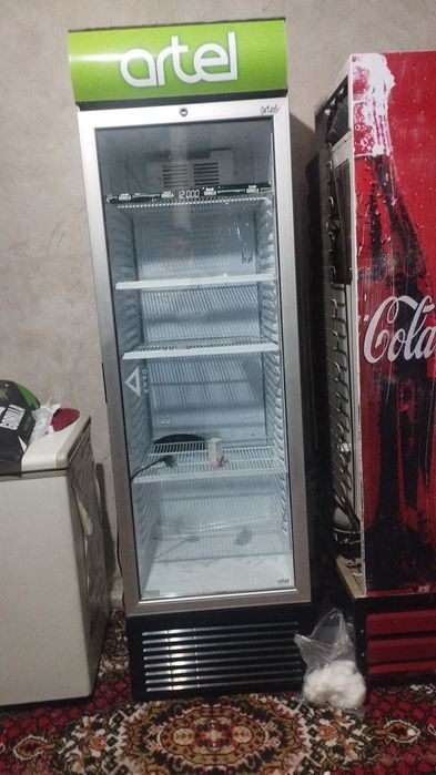 Витрина халаделник