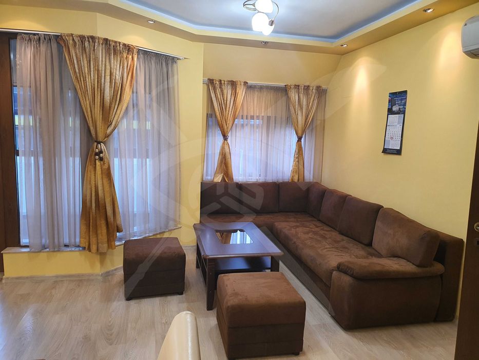 Дава се под наем Тристаен апартамент в Варна, Лятно кино Тракия - 103 кв.м за 850 € - Снимка #2