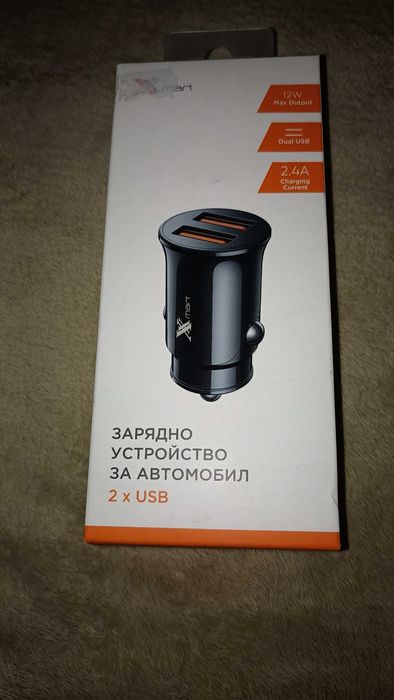 Продавам автомобилно зарядно XSmart 12 W – 2 × USB