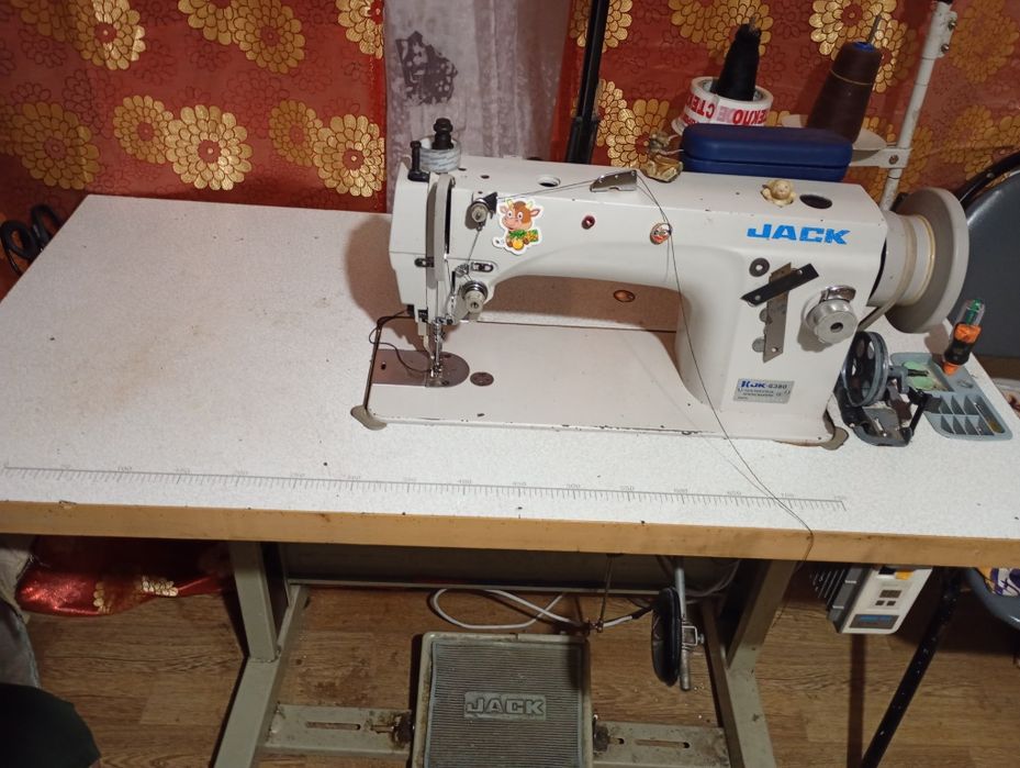 Швейная машинка Jjack