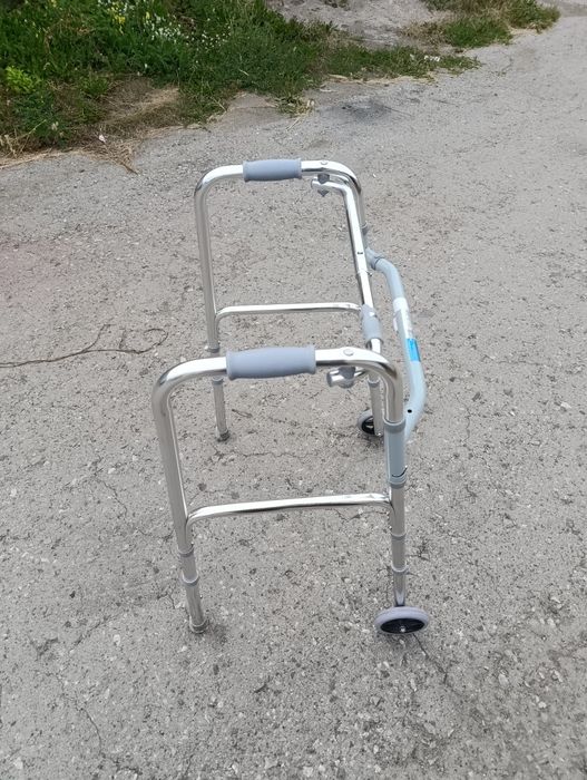 Ходунки для взрослого