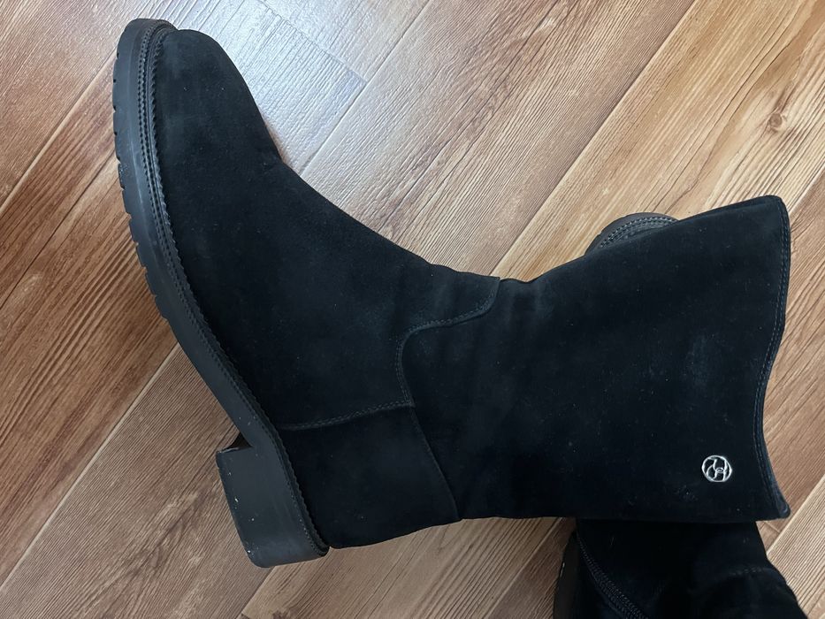 Продаются Зимние ботинки