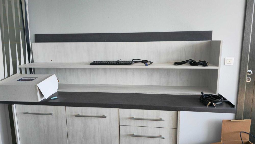 Кухненски шкафове с плот