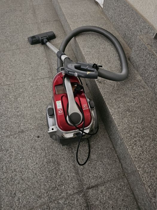 Пылесос в хорошем состоянии