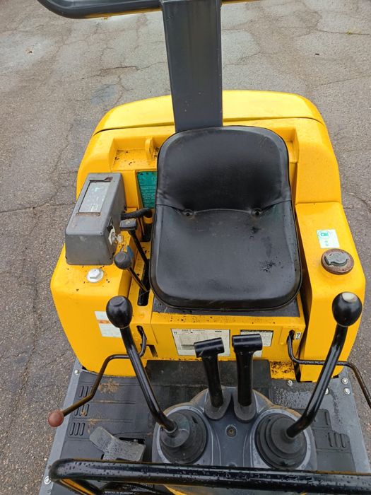 Экскаватор Komatsu продажа