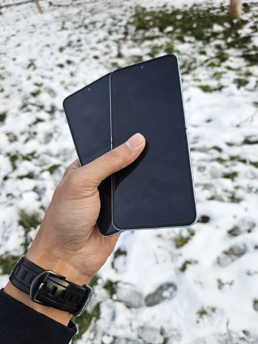 Samsung Galaxy Z Flip 6 (5G). OzU 12/256 GB. Snapdragon. Imeka o'tkan