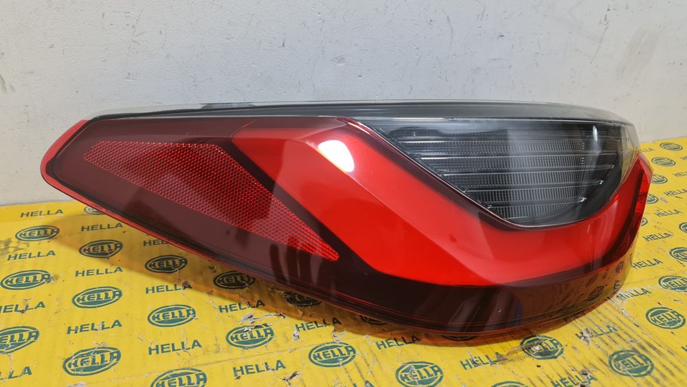 Lampa tripla stop led  BMW seria 4 G22 M4 
Produs original