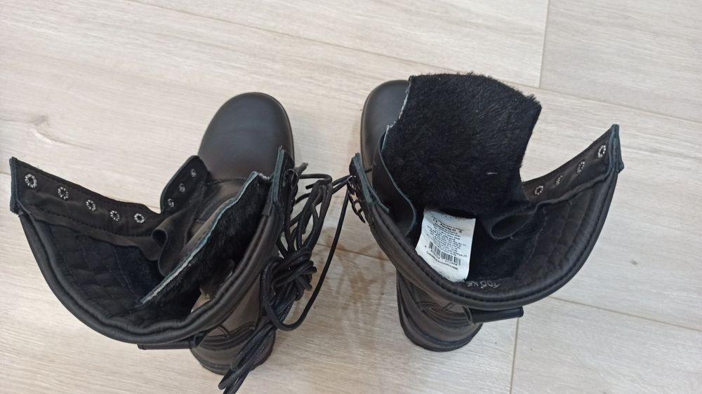 Продам зимние берцы.