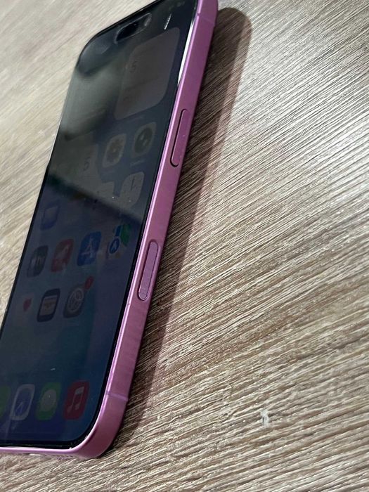 iPhone 16 256 GB 100% Battery