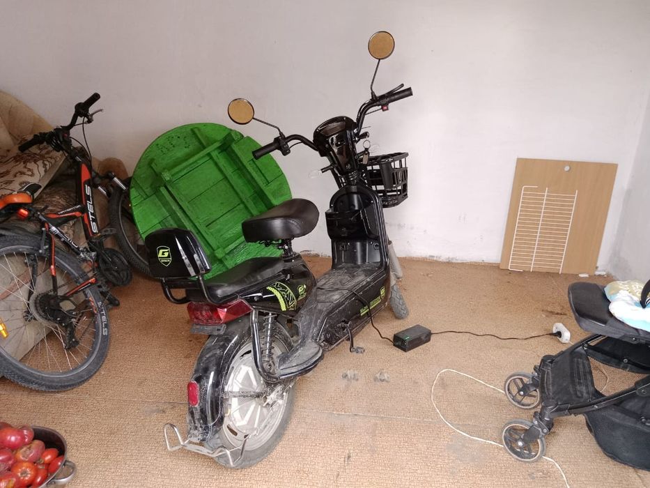 Продам скутер почти новый