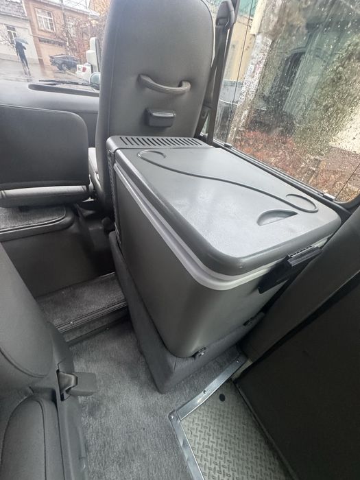 Mikroavtobus   TOYOTA coaster  2011 yil