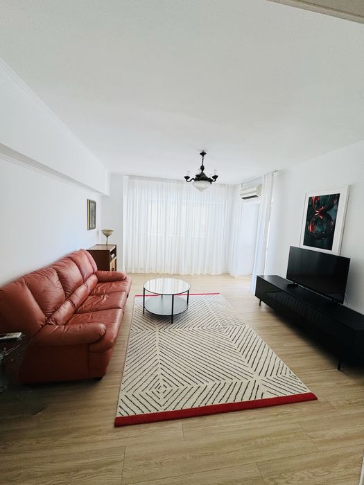 Inchiriez apartament calea calarasilor 120 mp