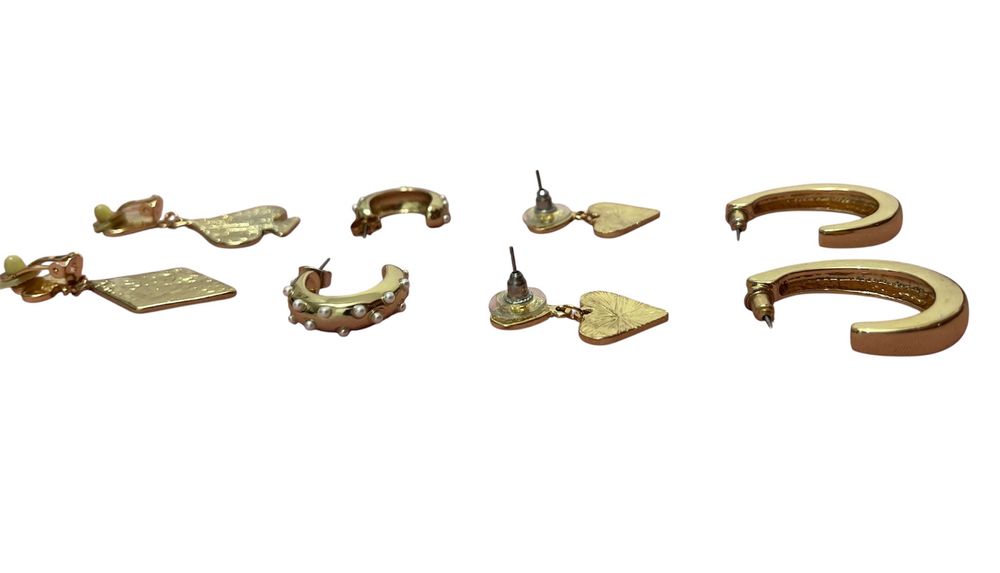 Set 4 perechi cercei aurii – simboluri cărți de joc, perle și cercuri