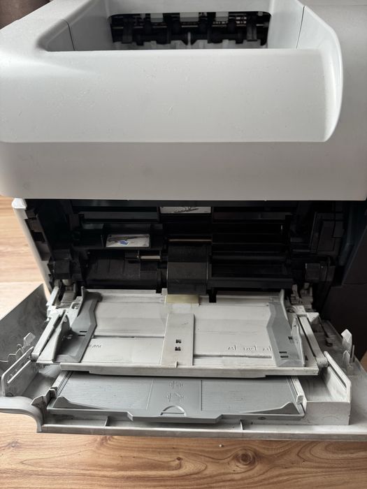 Imprimanta HP LaserJet 600 M602