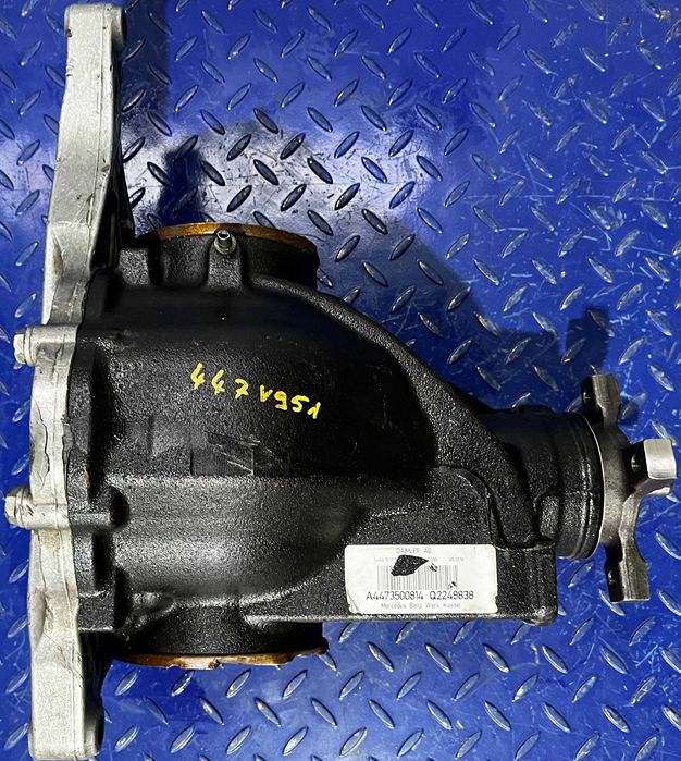 Diferential spate Mercedes Vito V Class W447 A4473500814