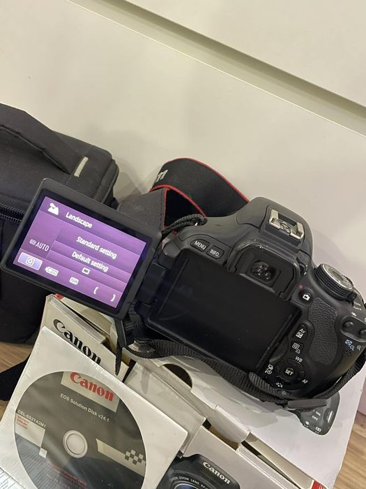 Фотоапарат Canon 600 D