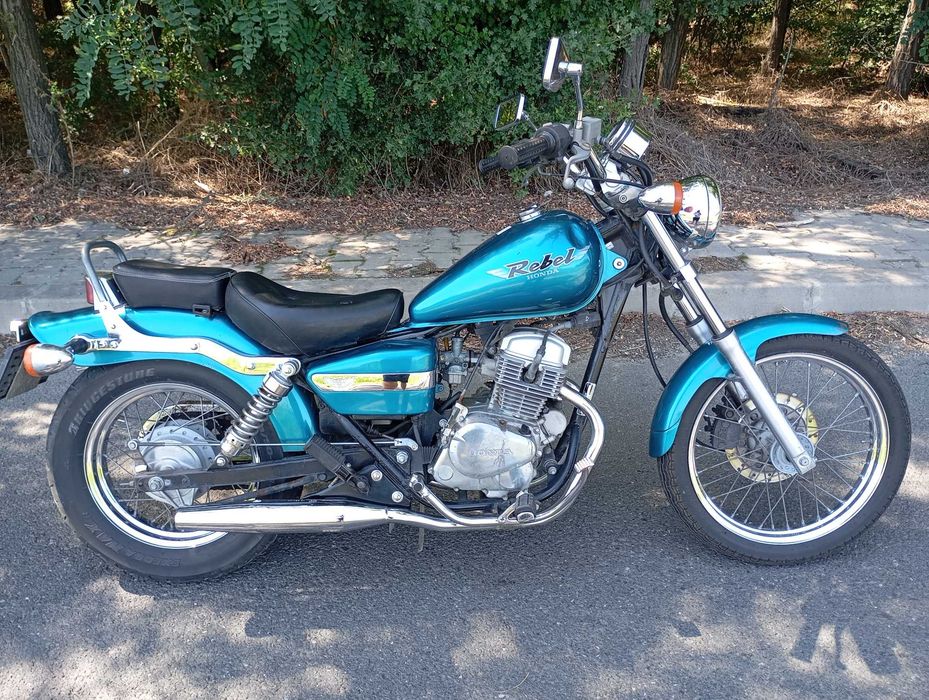 Motocicleta Honda Rebel 125