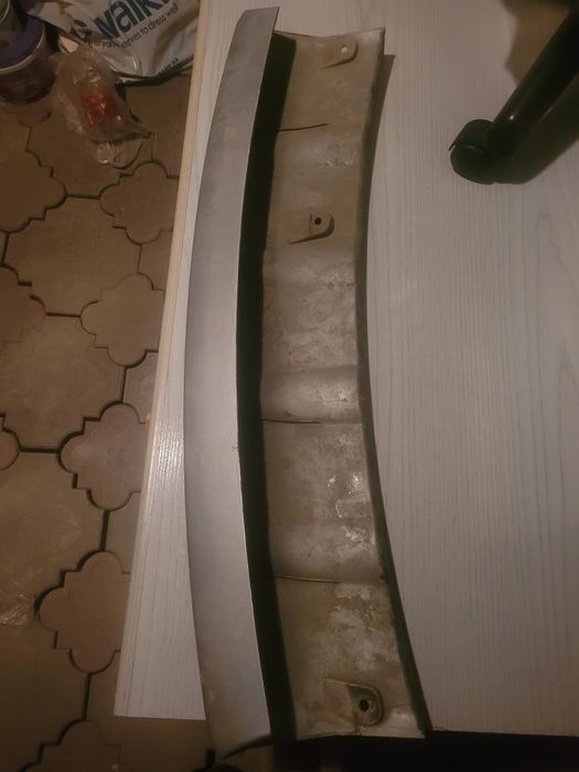 Накладка Mitsubishi Outlander 1