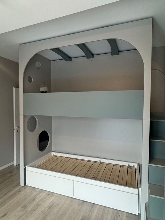 Vand URGENT pat NOU supraetajat