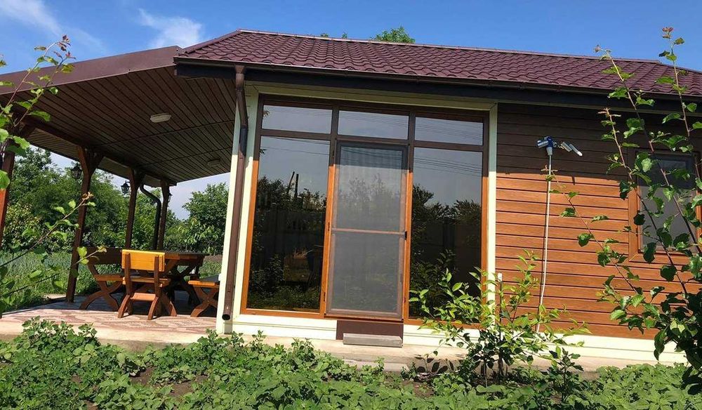 Casa Modulara, Garaje Auto, Containere din panou sandwich termoizolant