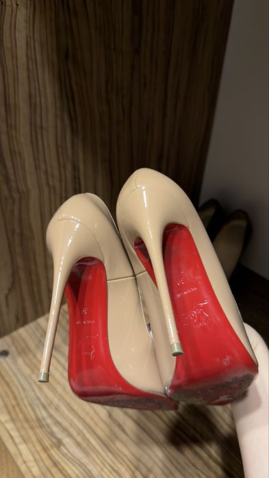 Туфли: Кристиан Лубутен