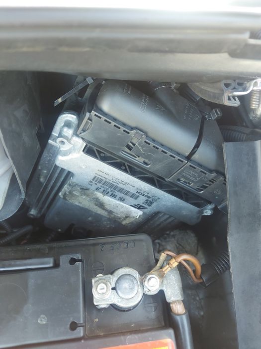 vând Baterie Nouă cu garanție doi ani