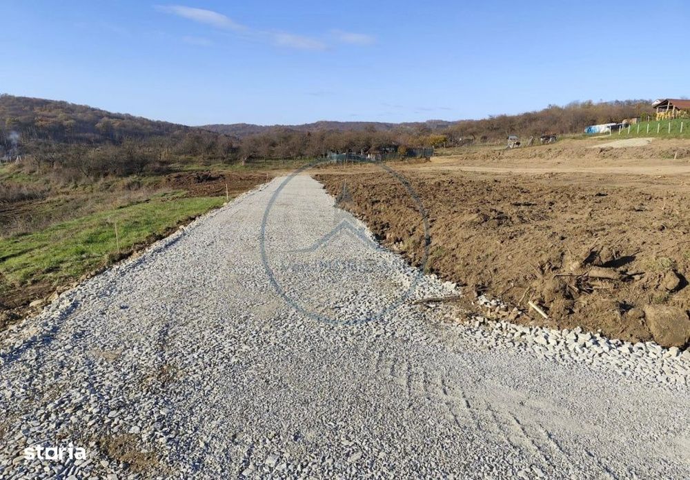 De vanzare teren intravilan – 500 mp + cota parte drum