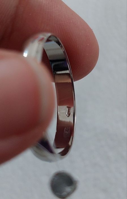 Обручальное кольцо