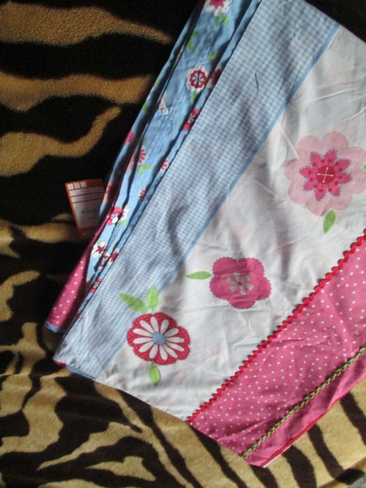 husa noua vesela pilota